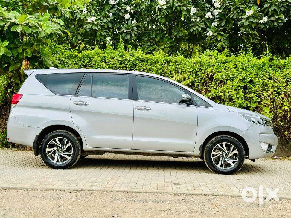 Toyota Innova Crysta 2.4 G Mt, 2026, Diesel