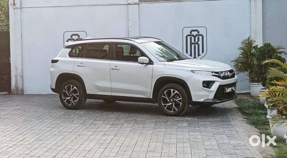 Toyota Urban Cruiser Hyryder 1.5 V Neo Drive At, 2024, Petrol