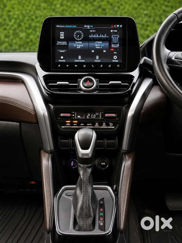 Toyota Urban Cruiser Hyryder 1.5 V Hybrid, 2023, Petrol