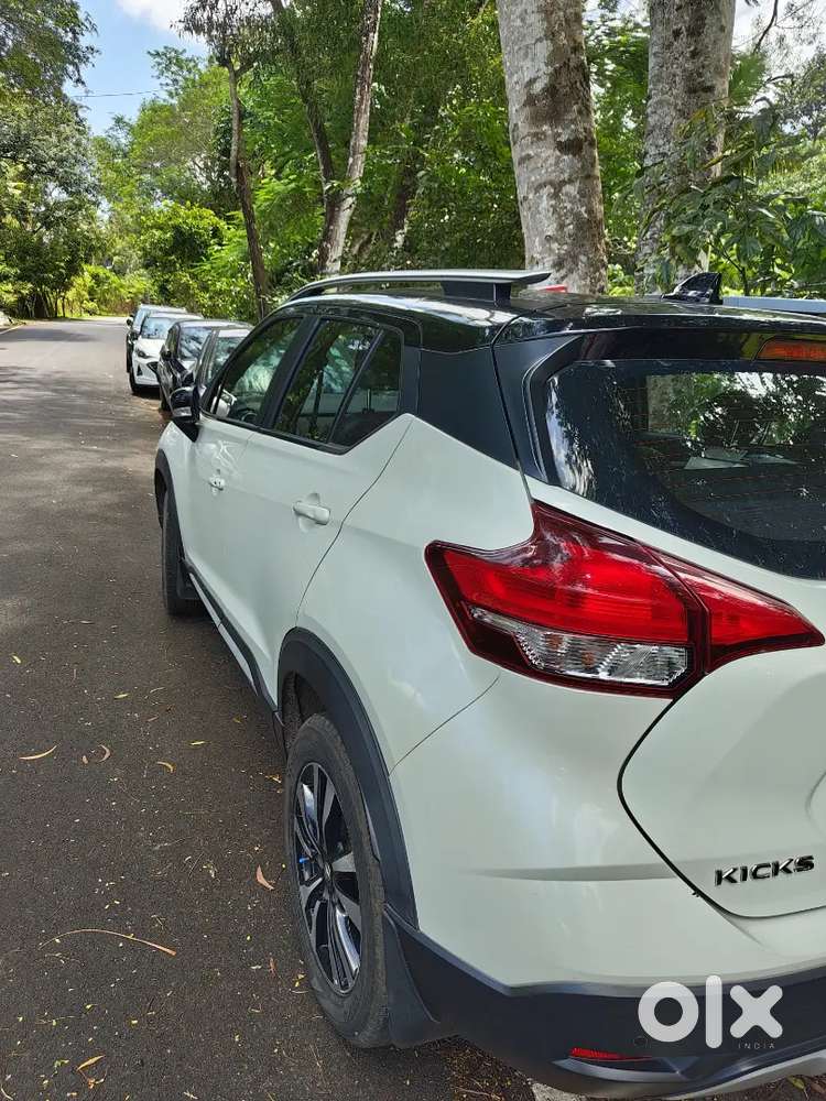 Well Maintained Nissan Kicks Diesel 2019