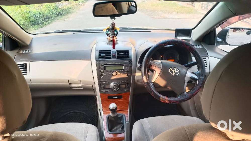 Toyota Corolla Altis G, 2011, Petrol