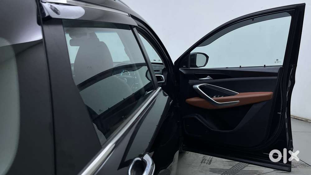 Mg Hector Plus 1.5 Sharp Turbo Cvt 6 Str, 2022, Petrol