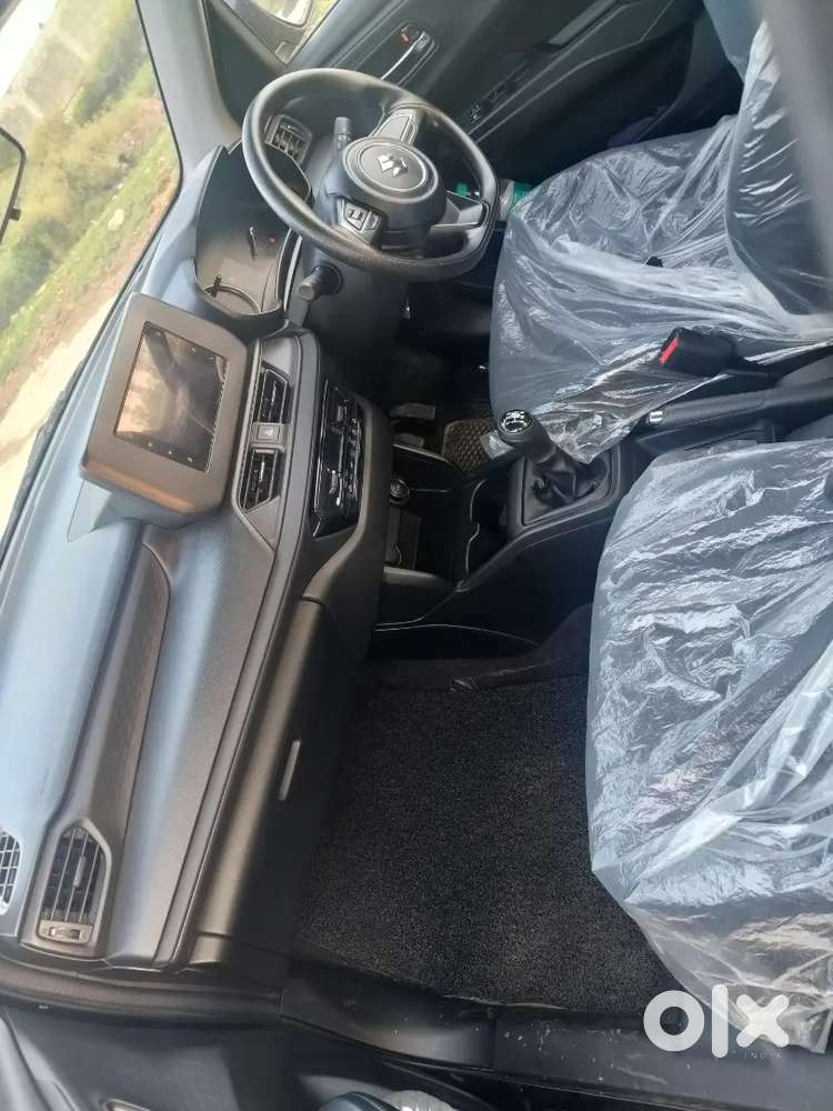 Maruti Suzuki Swift Vxi 2025