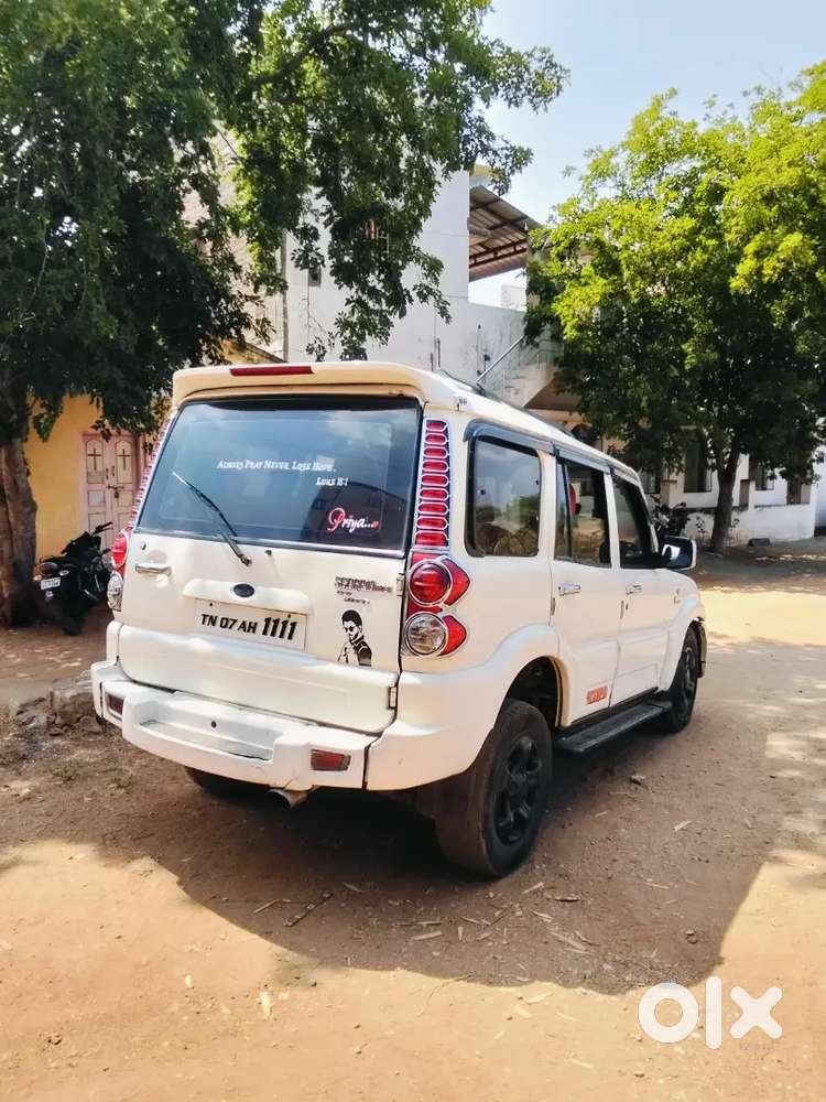 Mahindra Scorpio Classic 2005