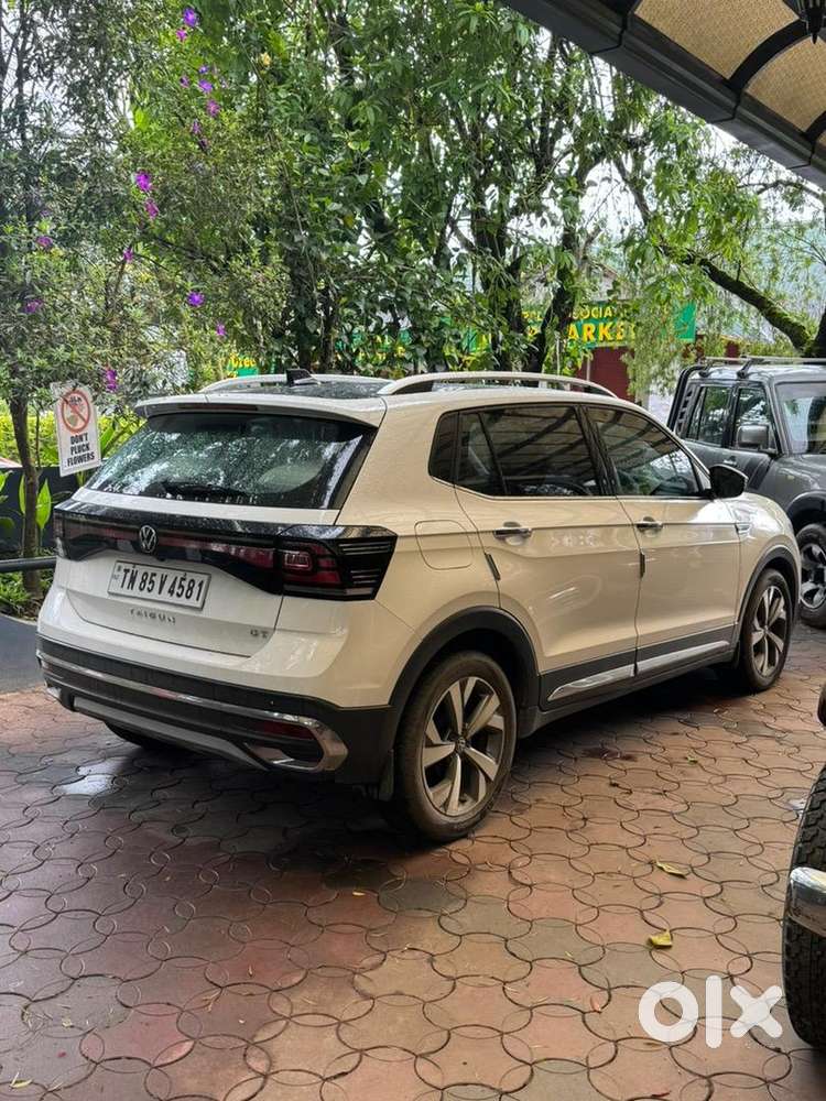 Volkswagen Taigun 2023 Petrol 8000 Km Driven, Less Used.