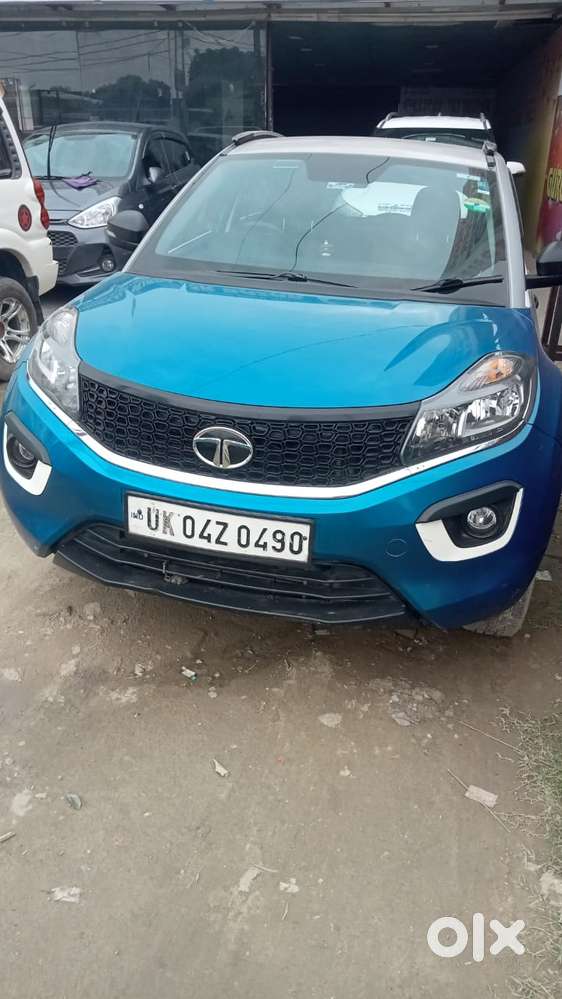 Tata Nexon, 2017, Petrol