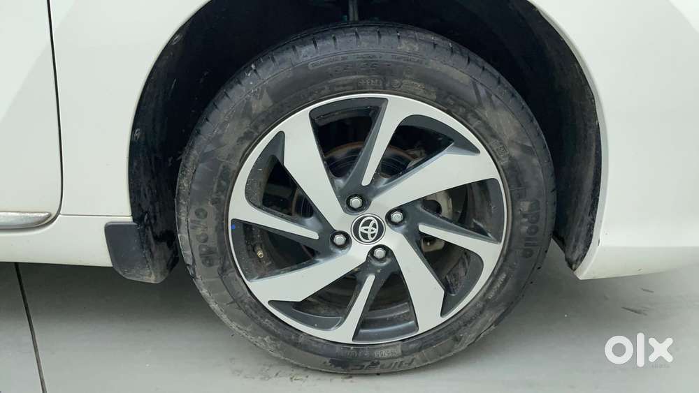 Toyota Glanza 1.2 V, 2023, Petrol