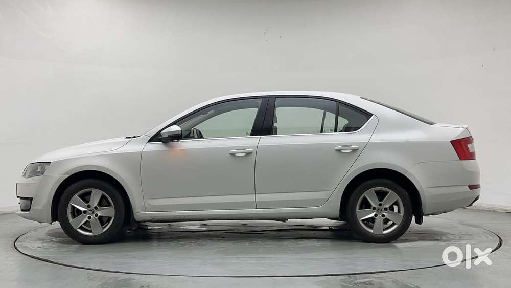 Skoda Octavia Ambition Plus 1.8 Tsi At, 2017, Petrol