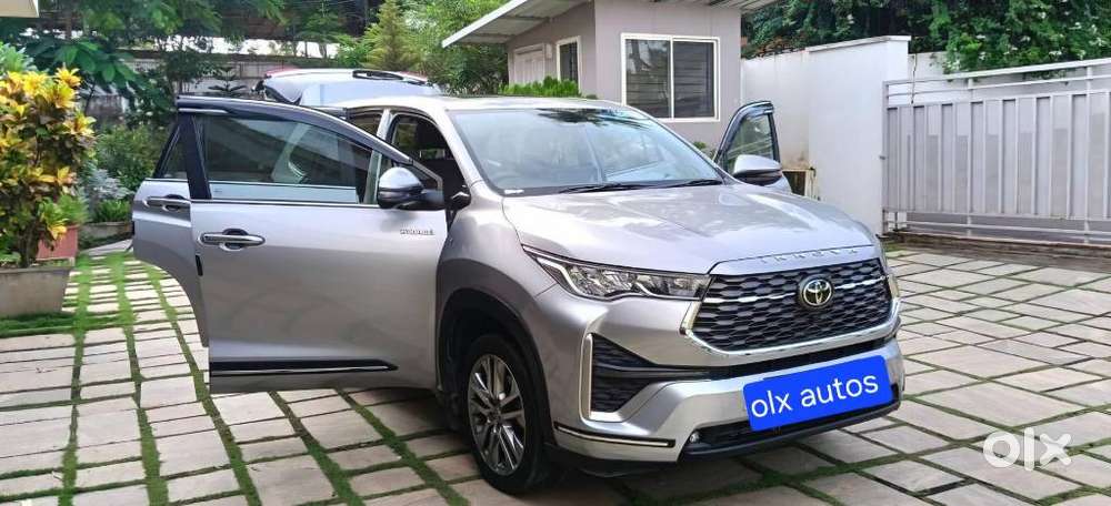 Toyota Innova Hycross 2.0 Zx Hybrid 7 Str, 2024, Petrol