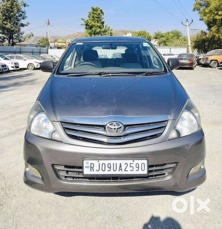Toyota Innova 2.5 V 7 Str, 2010, Diesel