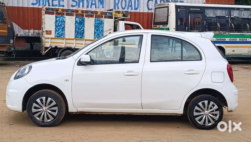Nissan Micra Xv Cvt, 2015, Petrol