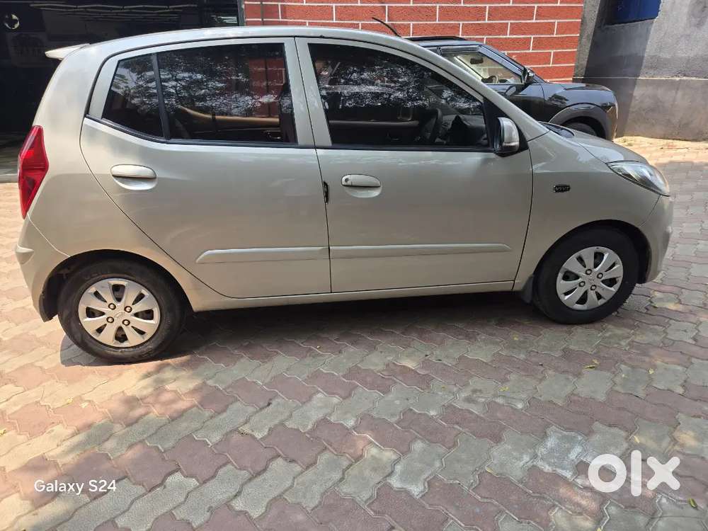 Hyundai I10 Sportz 2012