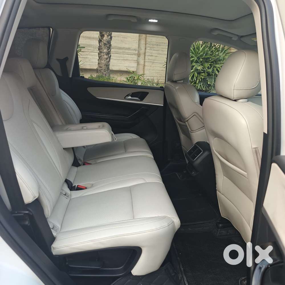 Mahindra Xuv700 2.2 Ax 7 Diesel Mt Luxury Pack Str, 2022, Diesel