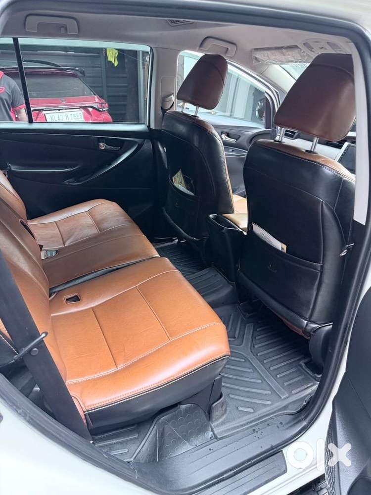 Toyota Innova Crysta 2016 Diesel 212000 Km Driven