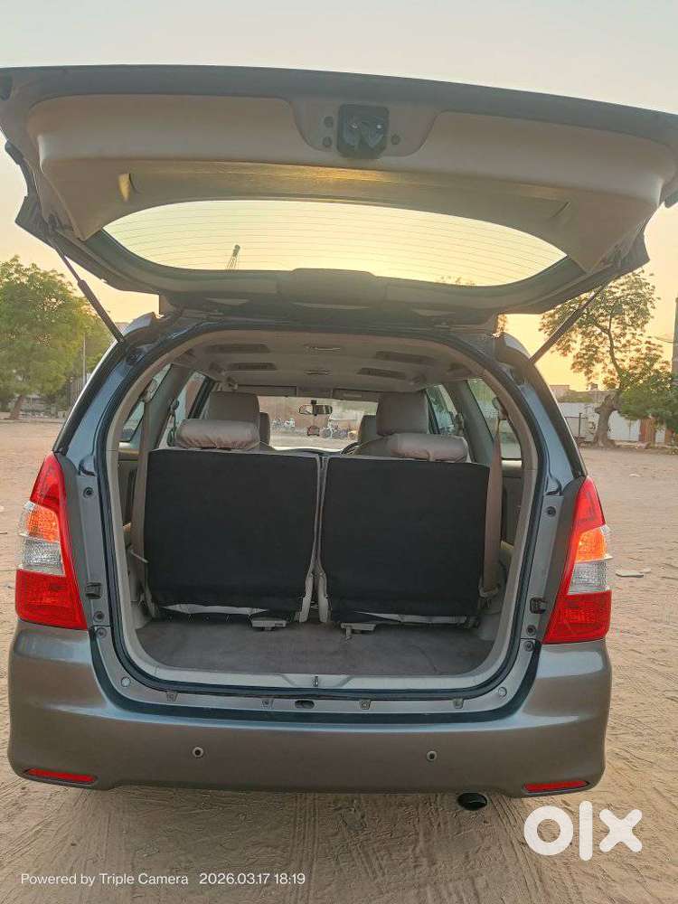 Toyota Innova 2.5 G (diesel) 7 Seater Bs Iv, 2013, Diesel