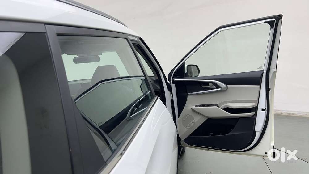 Kia Carens 1.4 Prestige Plus Turbo 7 Str, 2022, Petrol