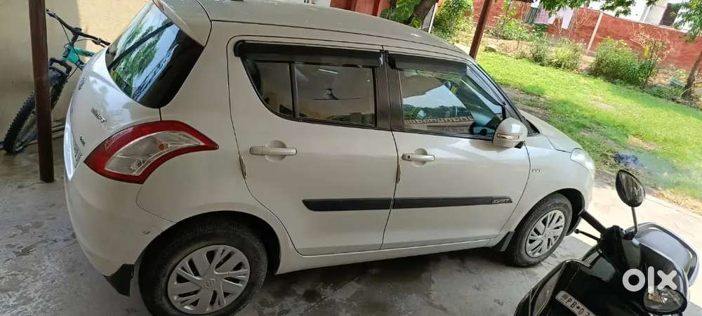 Maruti Suzuki Swift 2017 Petrol 61000 Km Driven