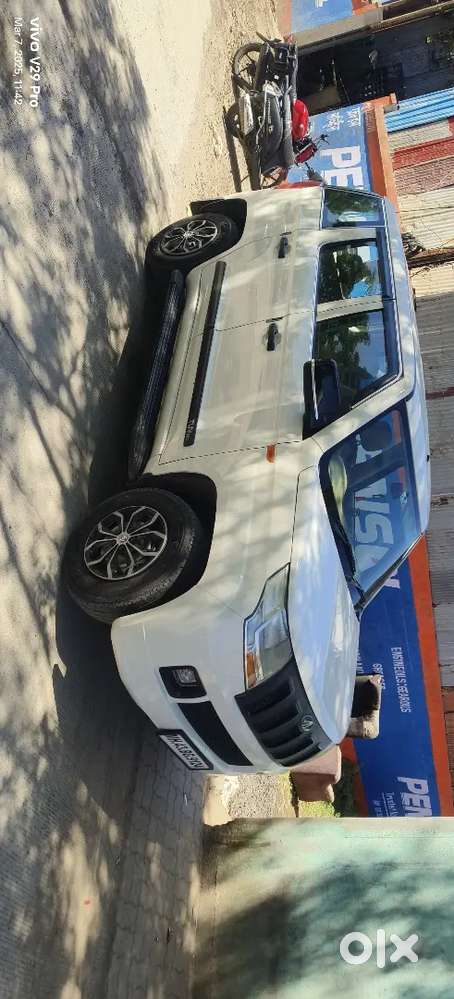 Mahindra Tuv 300 2018
