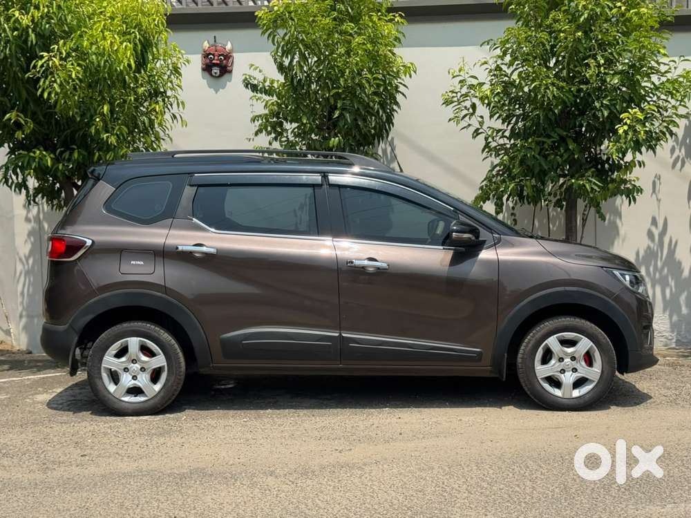 Renault Triber Rxt, 2022, Petrol