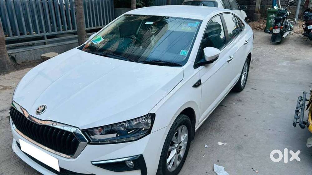 Skoda Slavia 1.0 Ambition Tsi At, 2022, Petrol