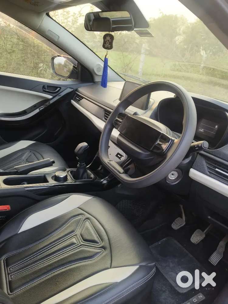 Tata Nexon 2024 Petrol Well Maintained