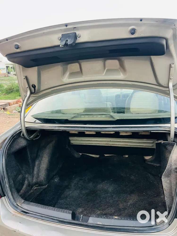 Skoda Rapid 2013 Diesel 102000 Km Driven