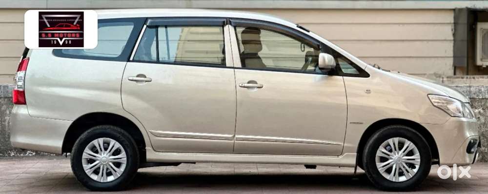 Toyota Innova 2.5 G (diesel) 8 Seater Bs Iv, 2015, Diesel