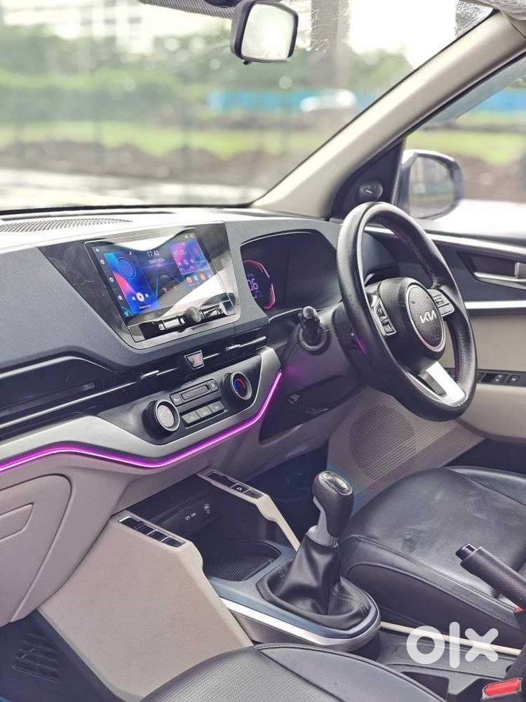 Kia Carens G 1.5 6mt Premium (o) 7-seater, 2023, Petrol