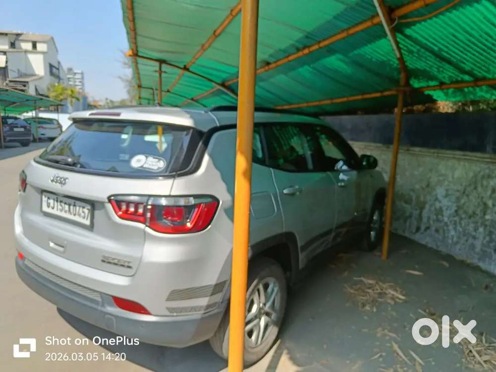 Jeep Compass Petrol - Manual Transmission. Single Owner