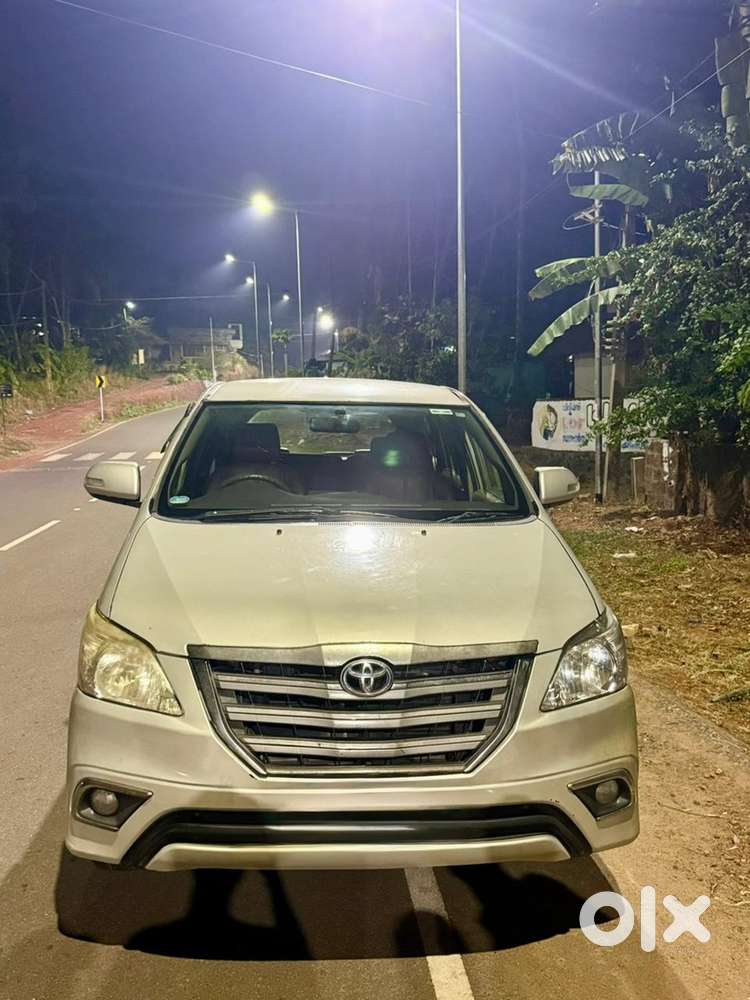 Toyota Innova 2013 Diesel Well Maintained