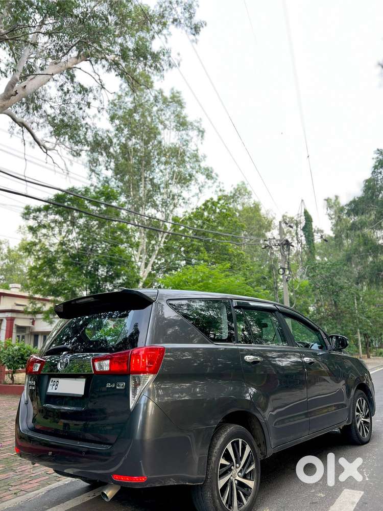 Toyota Innova Crysta [2020-ongoing] 2.4 Gx At 7 Str, 2022, Diesel