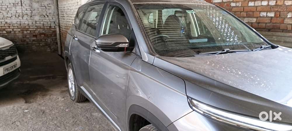Mg Hector Petrol 2025, 6000 Km Driven