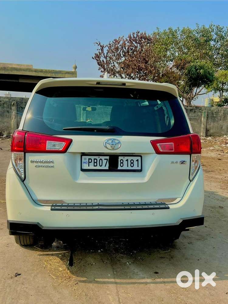 Toyota Innova Crysta 2022vip No Diesel Well Maintained