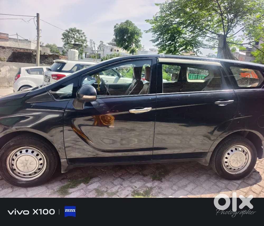 Mahindra Marazzo 2019