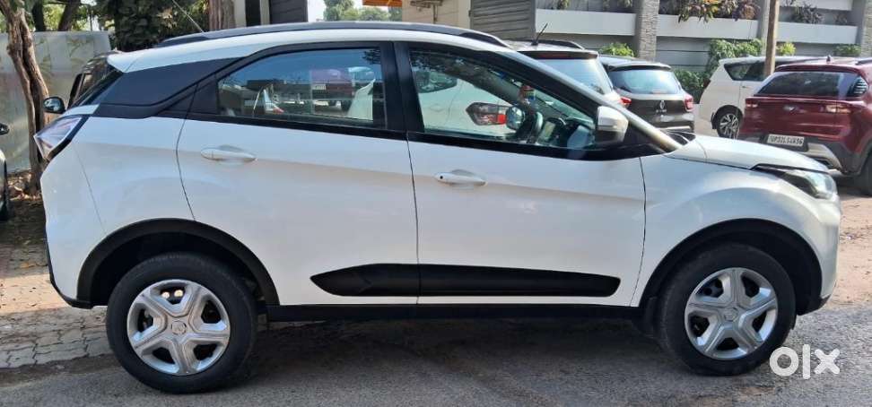 Tata Nexon 1.5 Revotorq Xm (s), 2023, Diesel