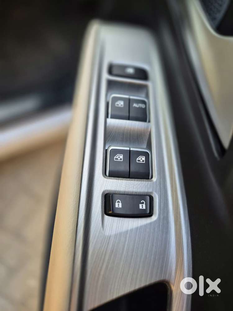 Mg Hector Sharp Pro 1.5 Turbo Cvt, 2025, Petrol