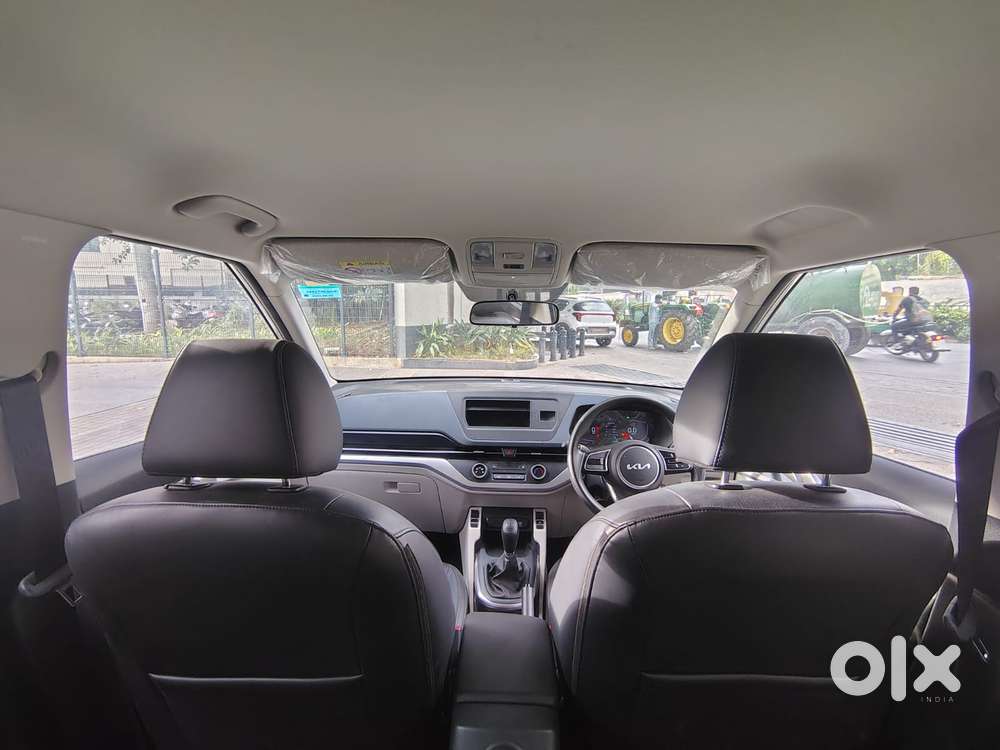 Kia Carens G 1.5 6mt Premium (o) 7-seater, 2024, Petrol