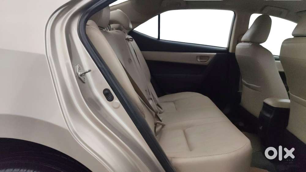 Toyota Corolla Altis 1.8 Gl, 2015, Petrol