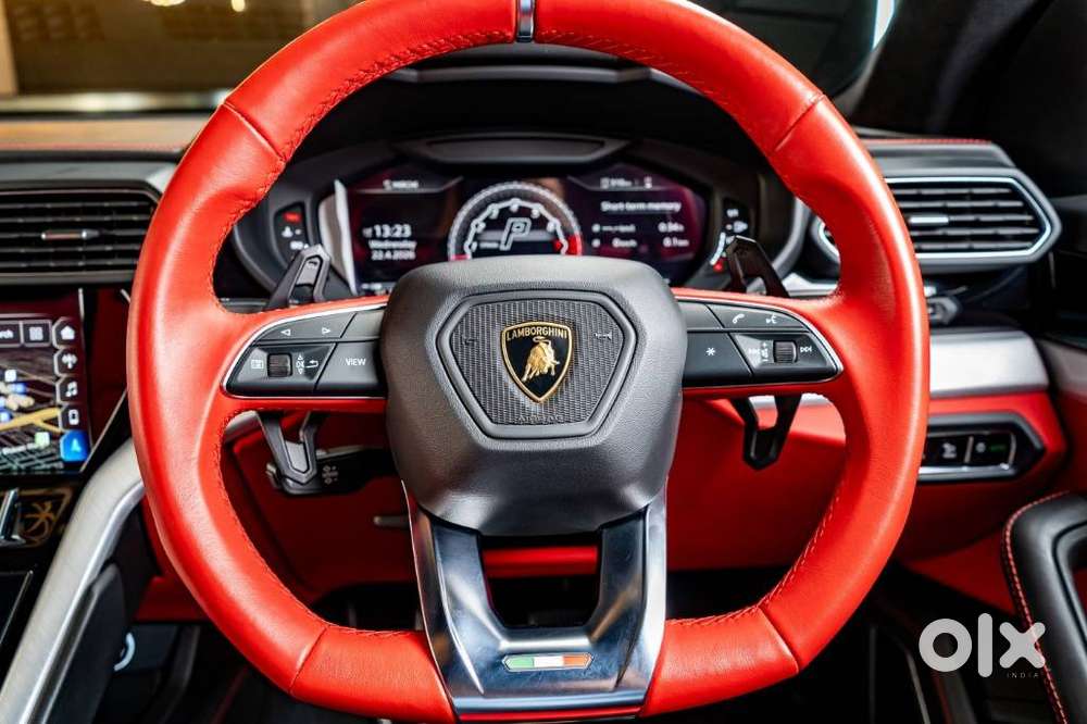 Lamborghini Urus V8, 2021, Petrol