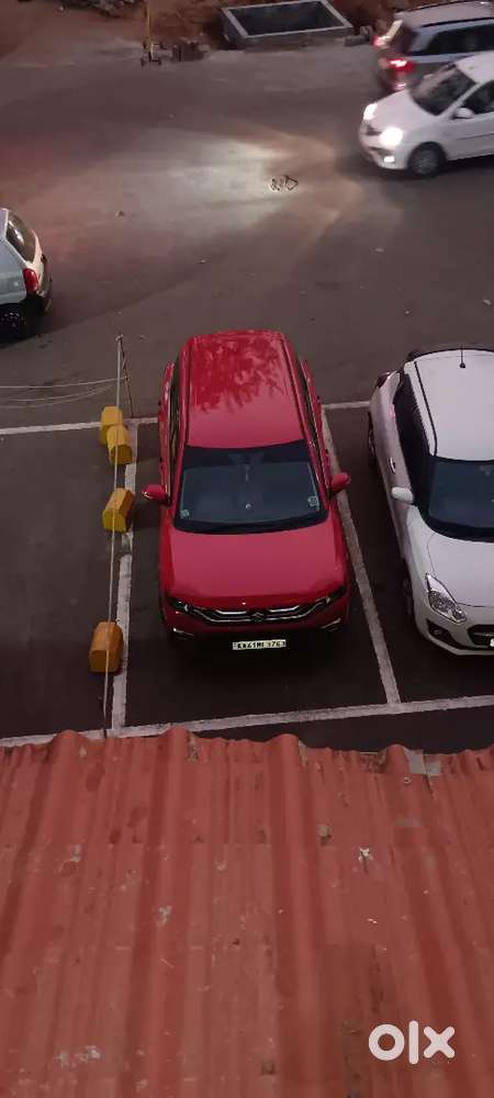 Maruti Suzuki Brezza Vxi At 2025