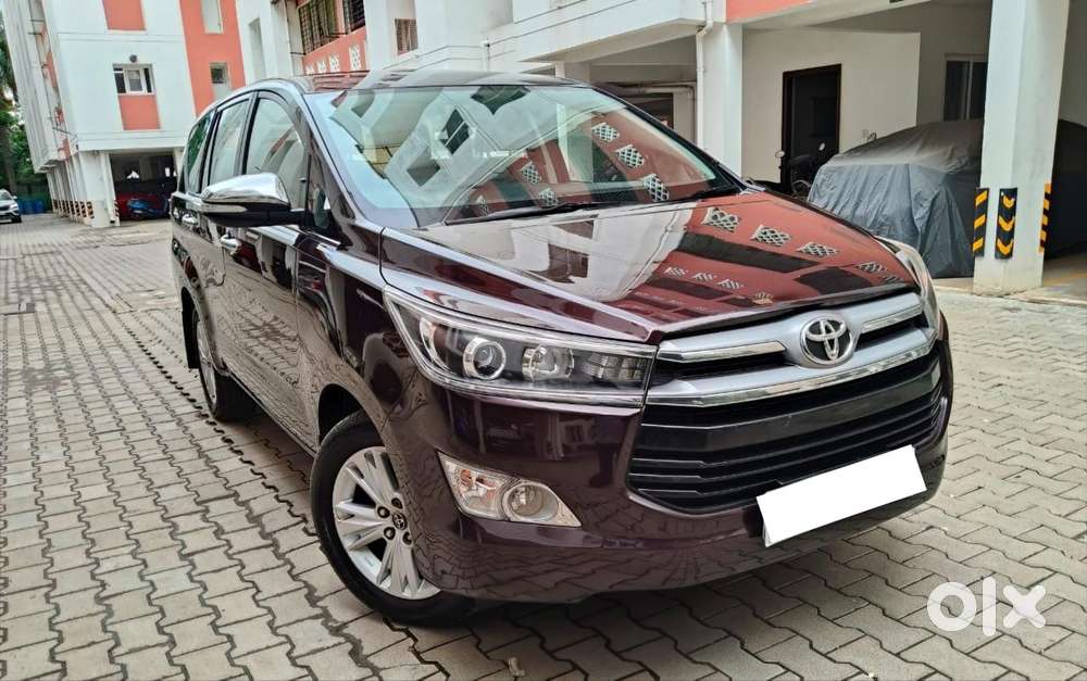 Toyota Innova Crysta 2.8z Automatic, 2016, Diesel