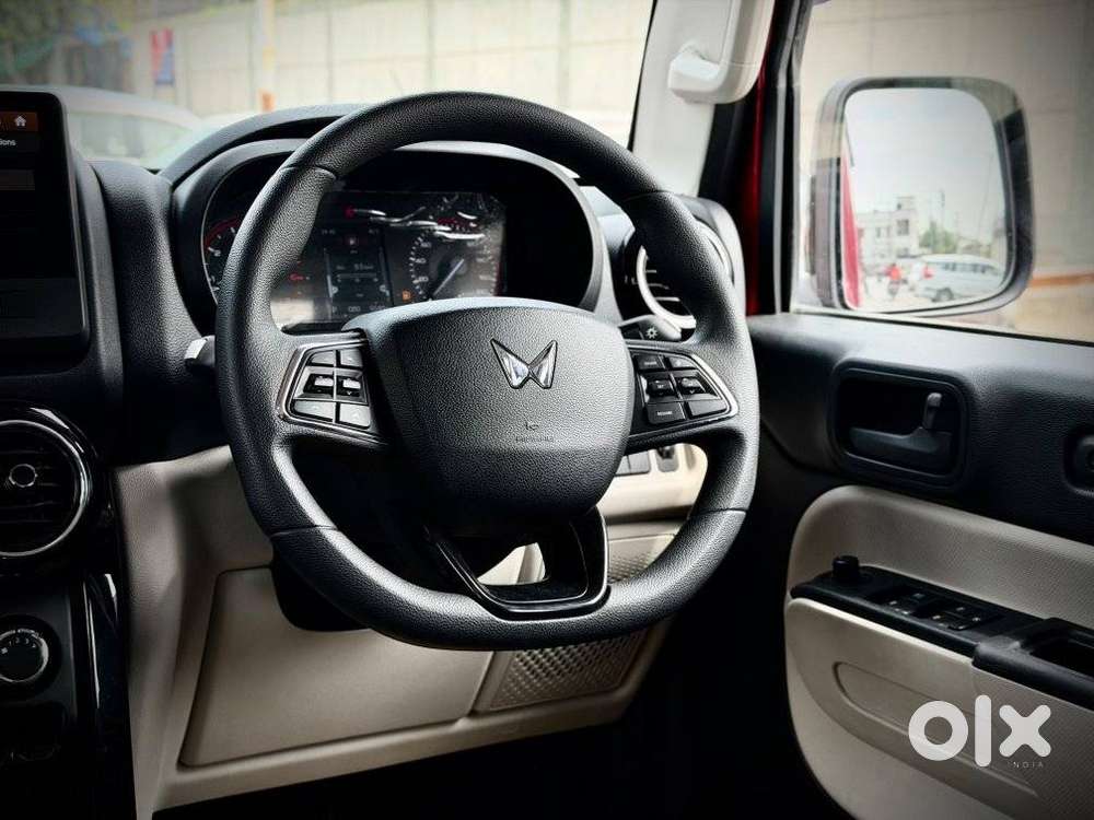 Mahindra Thar Roxx Mx3 Petrol At 2wd, 2025, Petrol