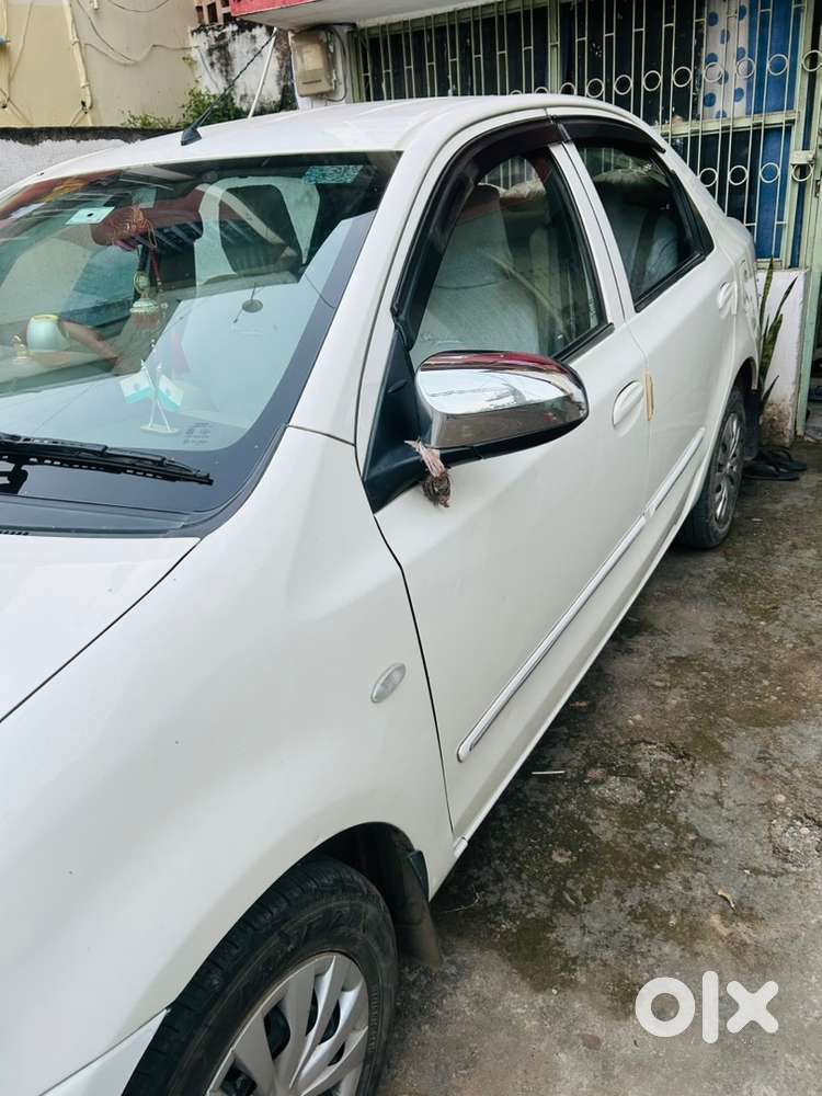 Toyota Etios 2016 Diesel Well Maintained.zero Dept Insurance Service