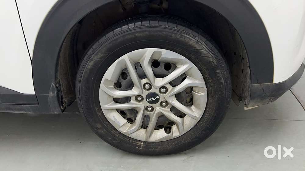 Kia Carens 1.4 Prestige 7 Str, 2023, Petrol