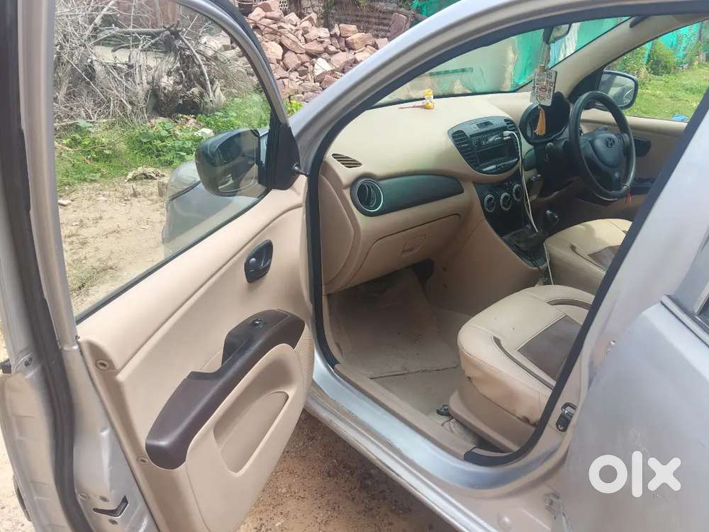 Hyundai I10 Magna 2010  Petrol + Lpg  Central Locking  Power Window
