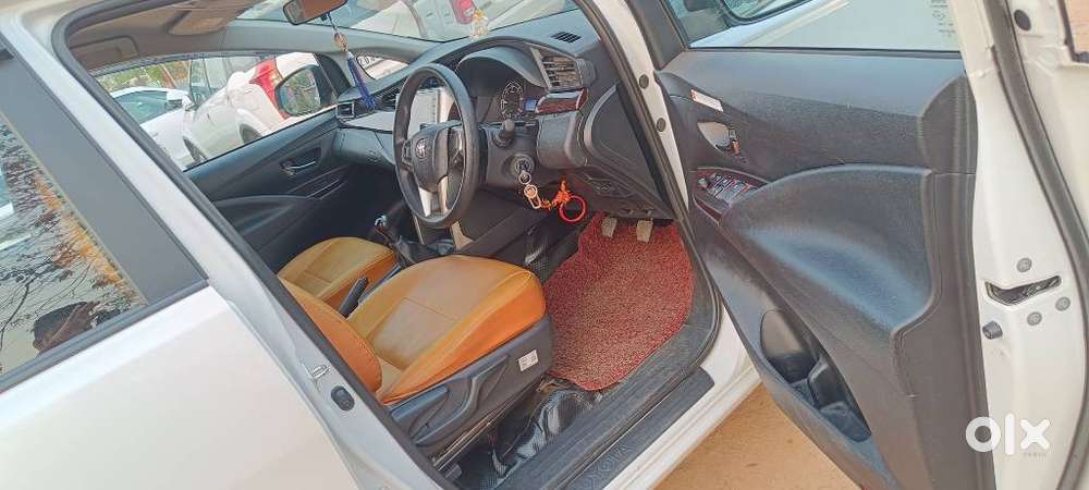 Toyota Innova Crysta 2.4 G Plus Mt 8s, 2025, Diesel