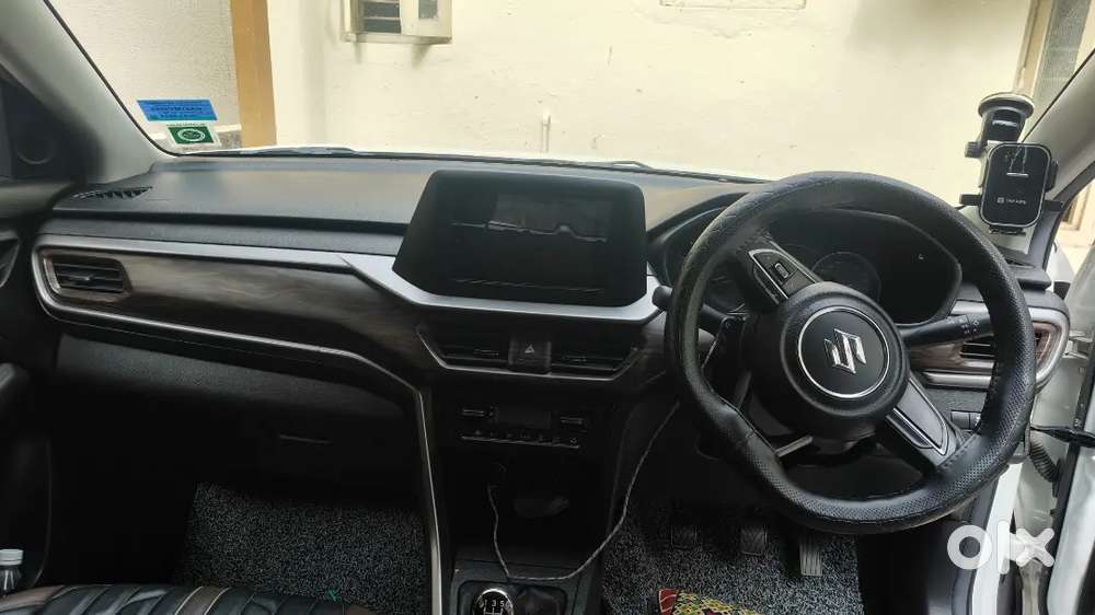 Maruti Suzuki Brezza 2025 Petrol 18500 Km Driven