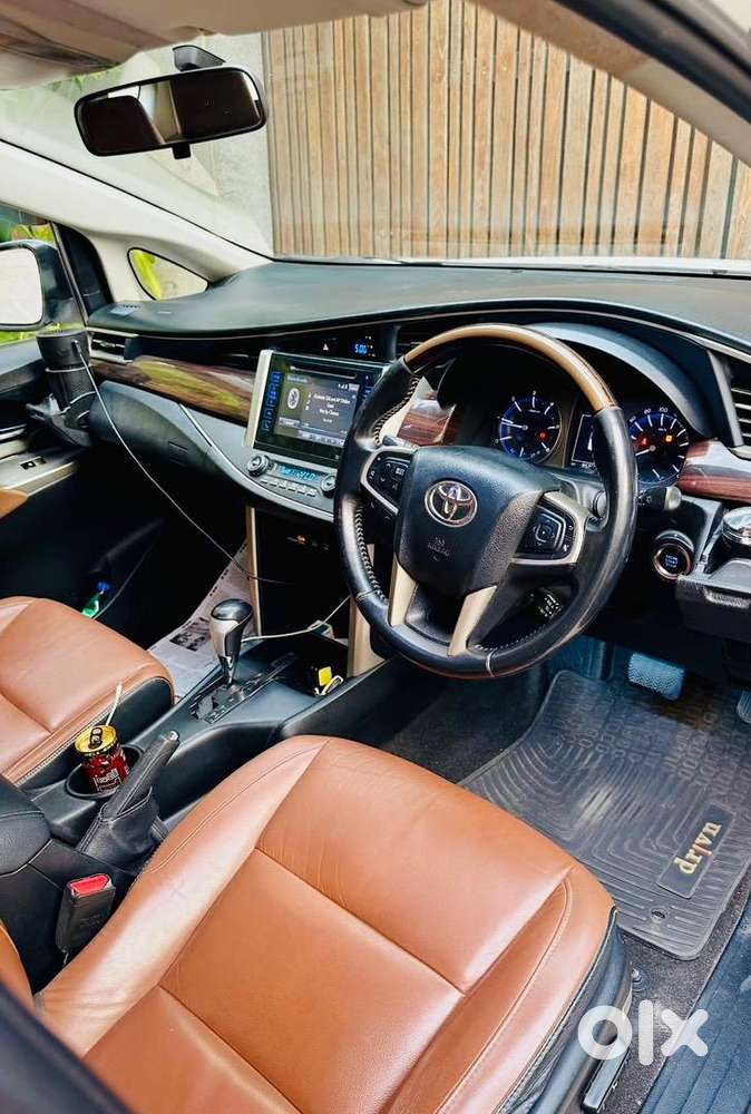 Toyota Innova Crysta 2.8z  Diesel Automatic  Vip Number - 1000