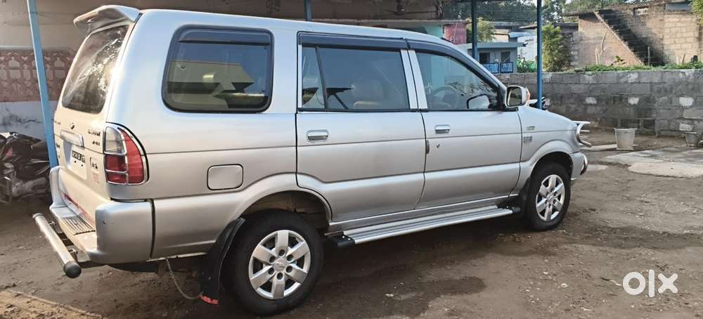Chevrolet Tavera Neo 2014 Year