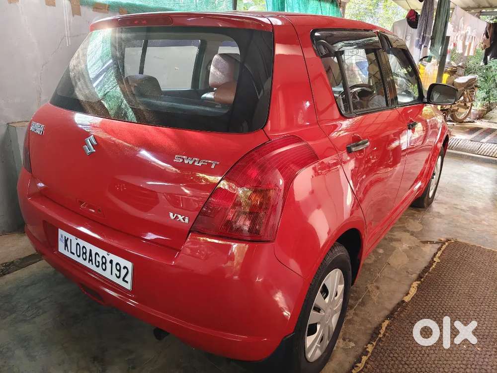 Maruti Suzuki Swift 2005 Petrol 75600 Km Driven